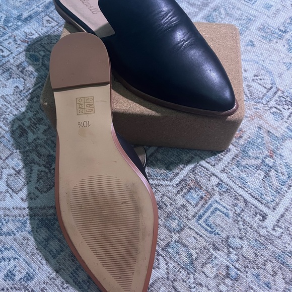 Madewell Slides - Picture 2 of 4
